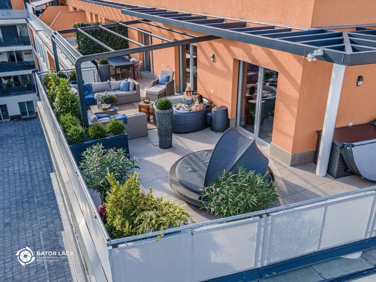 Ferienwohnung Buekk Penthouse, Panorama Jacuzzival Miskolc Exterior foto
