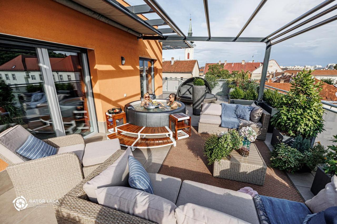 Ferienwohnung Buekk Penthouse, Panorama Jacuzzival Miskolc Exterior foto
